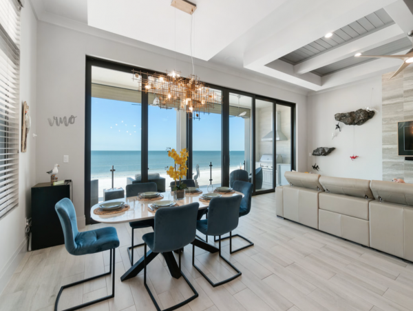 Beachfront Home in Fort Myers with Panoramic Gulf Views